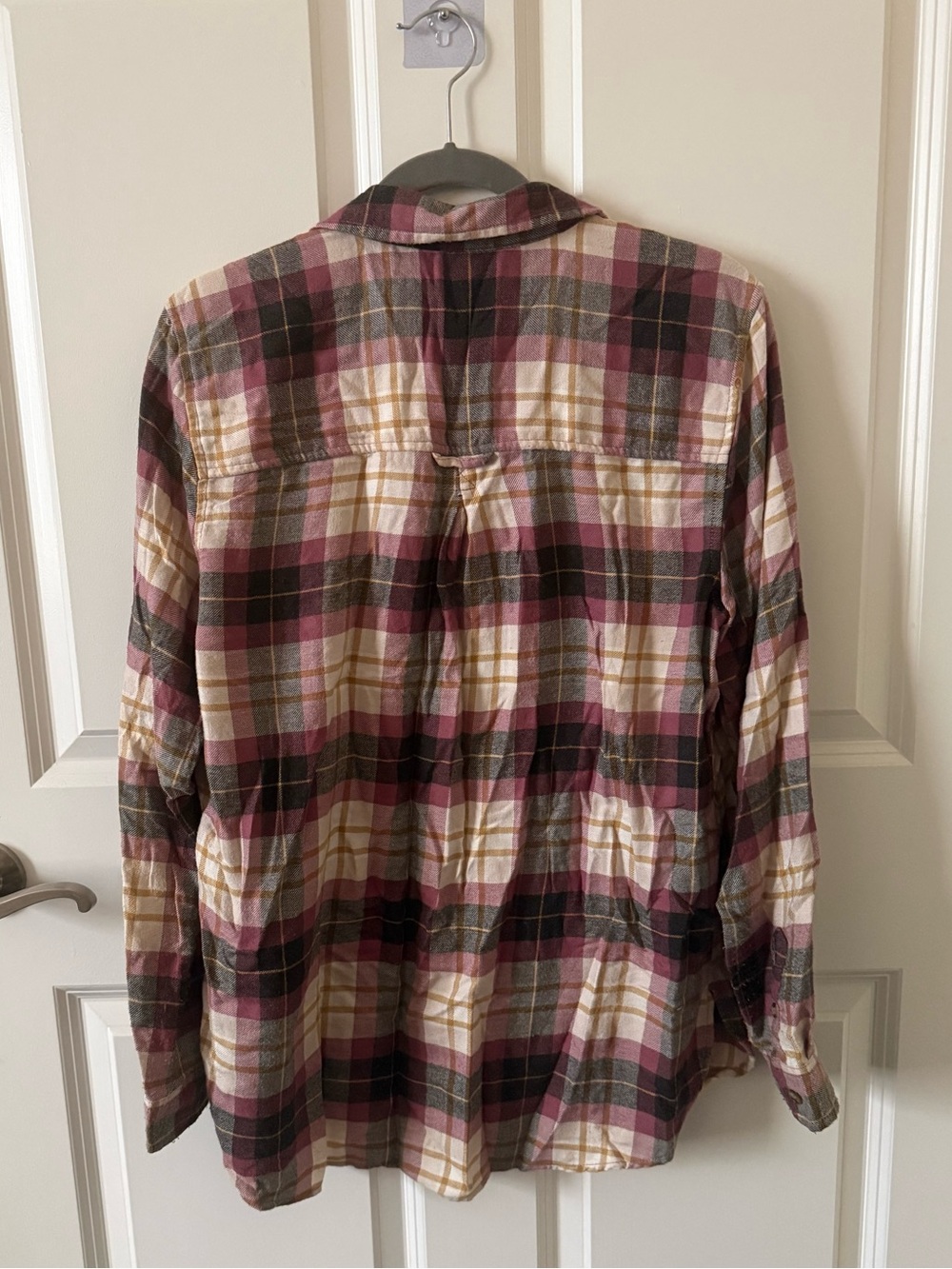 American Eagle Women’s AHH-MAZINGLY Soft Flannel Shirt - Picture 3 of 3